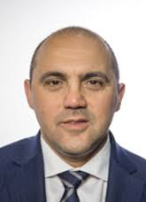 Ga jakar kuwa mai kyau har da kudi a ciki. Gidan Madigo