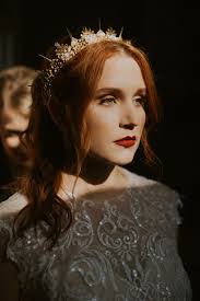 On our blog today👑all about fashionable wedding crowns and tiaras, from  modern hair accessories to classic crowns. Check out how these brides  elevated their look and how our member photographers made them