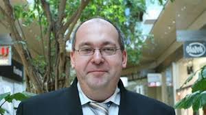 Podozrivý politológ Horváth na obrazovke neprekáža