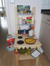 Kinderkuche Spielekuche Ikea Stuhl Selbstgemacht Kinderkuche Ikea Stuhl Kinder Spiel Kuche