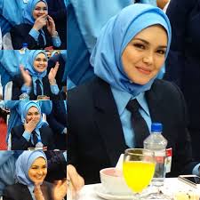 Bagaimana sekolah dari saksi yehuwa melatih rohaniwan memberitakan kabar baik kerajaan? Gambar Datuk Siti Nurhaliza Comel Berpakaian Pengawas Sekolah Oh Media