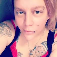 Lisa Batey (@lisa_kolegas)