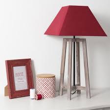 Lampe En Bois Et Toile Rouge H 43 Cm Square Maisons Du Monde Lampe Bois Lampe Bois
