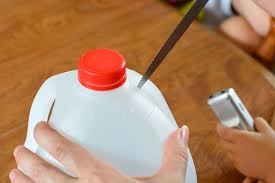 Building a hanging corn feeder download article. Easy To Make Bird And Squirrel Feeders Thrifty Nifty Mommy