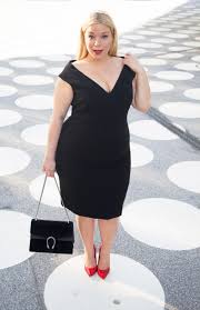 Plus Size Fashion For Women Plus Size Little Black Dress Red Shoes Blackhighheels Curvy Size Fashion Plus Size Cocktail Dresses Fashion