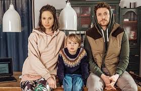 Elyas m'barek kümmert sich in dieses bescheuerte herz (sat.1) um einen schwerkranken teenager. Schlafschafe Kritik Zum Film Tittelbach Tv