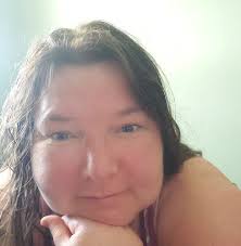 Are black storage bins available at Kenaston location?