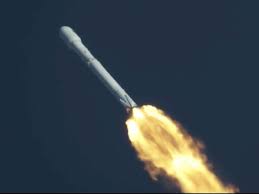 The plume from spacex's falcon 9 rocket is captured in this 326 second exposure as the vehicle ascends into space. Spacex Launches Nasa S New Planet Hunting Tess Telescope Into Space