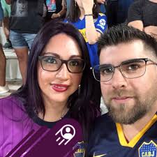 Kari Salas's Instagram, Twitter & Facebook