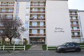 Maybe you would like to learn more about one of these? Une Auto Ecole Qui Filme Ses Eleves Un Fabricant D Habits De Sport Rare En France Sur L Avenue Des Pres Le Roi Bourges 18000