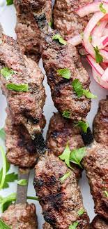 These Mediterranean Ground Beef Kabobs Are The Perfect Recipe For An Easy Quick Dinner They Marinate R Kebab Recipes Beef Beef Recipes Beef Recipes For Dinner