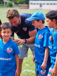 Depuis le match de la coupe du monde de rugby de samedi dernier, vincent clerc, l'ailier héroïque. Vincent Clerc On Twitter Bonne Ambiance Stages Rugby Tuc Vacances Gedimat Fr