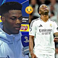 🇵🇹 𝐂𝐫𝐢𝐬𝐭𝐢𝐚𝐧𝐨 𝐑𝐨𝐧𝐚𝐥𝐝𝐨: "He made me the best striker in the  world." 🇫🇷 𝐀𝐫𝐬𝐞𝐧𝐞 𝐖𝐞𝐧𝐠𝐞𝐫: "If you like watching football, you  like Mesut Ozil." 🇵🇹 𝐉𝐨𝐬𝐞 𝐌𝐨𝐮𝐫𝐢𝐧𝐡𝐨: "Ozil is unique. No one