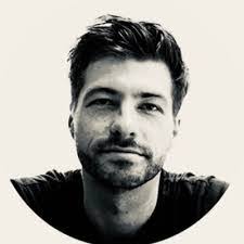 Alex Grow's Instagram, Twitter & Facebook