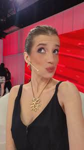 Steven Spielberg dejó todo en Tiburón, un soñador, casi como yo militando  en el PO (?) 🦈 Es casi imposible que no la hayan visto, ¿Cómo la  recuerdan? Pasen por mi último #VivoDeBorrachos que repasamos ...