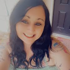 Who can do affordable hair coloring for a girl?