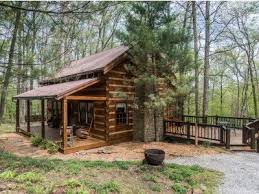 Chimney Log Cabin In Brown County Indiana Vacation Rental Cabin Small Log Cabin Log Homes