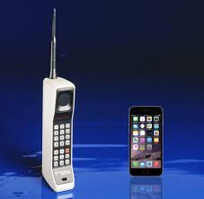 Die konkurrenz von nokia belächelte das ulkige handy ohne tasten, andere sorgten sich um all die fingerabdrücke auf dem spiegel online. Die Wichtigsten Rekord Handys In Der Ubersicht Bilder Fotos Welt