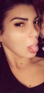 Are o relatie cu fotbalistul nicolae mitea, se duce in vacante in dubai, dar cand vine vorba de munca, se pare ca nu se descurca tocmai bine. Cum AratÄƒ Andreea Tonciu De La Bravo Ai Stil Celebrities FÄƒrÄƒ Machiaj