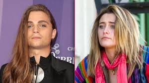 At the time of her father's death, paris was 11 years old. Paris Jackson Boyfriend Trying To Help Her Amid Troubles