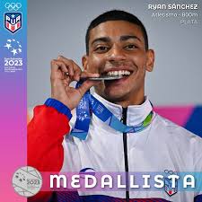 🥈 #Medallista 🎉 @ryansanchezpr le dio al #EquipoPURsu medalla número 75  en @ssalvador2023 🇸🇻 y la primera de plata en el #Atletismo 🇵🇷  #SanSalvador2023 #EsMomentoDeTrascender