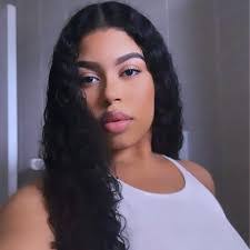 Eliana Carter's Instagram, Twitter & Facebook