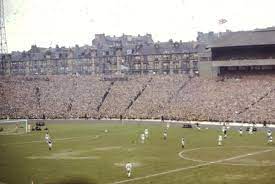 The building, known as the old brick store was a landmark until it burned in 1915. Learnenglishthroughfootball A Twitter Old Firm Hampden Park Glasgow Rangersfc Celtic