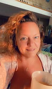 Who says you can't smile when masked up ready for work 😁