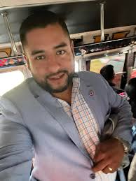 Un día con mucho tráfico pero con bendición así es que les mando las  mejores vibras att su amigo y periodista Samuel Orozco.