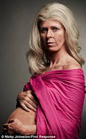 Kathryn mary garraway 3 is an english broadcaster and journalist. Tv Presenter Kate Garraway Says She Ll Always Regret Not Starting Her Family Earlier Daily Mail Online