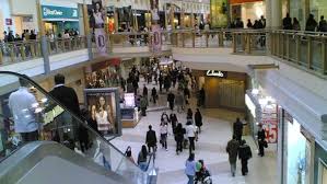 Beside the auchan hypermarket and praktiker diy store, the shopping center hosts another 61 shops. Renovat Spatiu Comercial Sau Magazine Militari Shopping Center Shopping Center Shopping Views