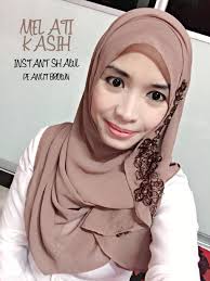 Sayangnya, masih banyak orang yang merasa bingung saat harus memadukan celana coklat. 40 Koleski Terbaik Baju Warna Coklat Cair Poppy Rock