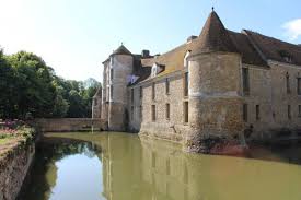 88 annonces de propriétés, châteaux en vente de particuliers et pros sur paruvendu.fr. Top 15 Hotel Chateau Medieval En France