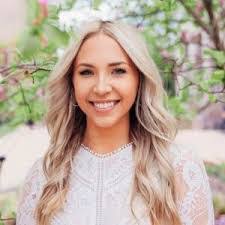 Julie Thrower's Instagram, Twitter & Facebook