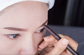 Ingin Alis Cetar Ini 7 Cara Memakai Pensil Alis Agar On Fleek Bukareview