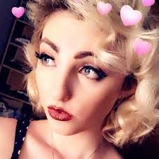 Amanda Walden's Instagram, Twitter & Facebook