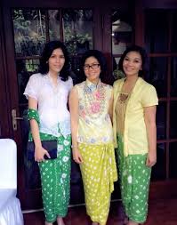 Songket adalah kain tenunan khas melayu. 38 Jumputan Ideas Batik Kebaya Batik Batik Dress