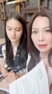 Saya hanya seorang ibu biasa yang rindu dengan anak saya. Seorang ibu yang  terus berupaya untuk bisa memeluk anak saya. , Sudah hampir 2 tahun saya  tidak bertemu dengan anak saya. Saya berterima kasih ...