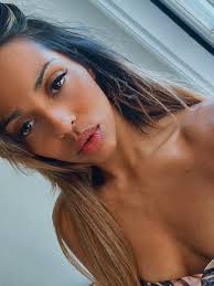 Ella McCarthy (@theellamccarthy) • Instagram photos and videos