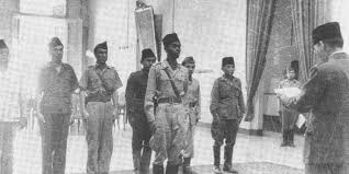 Aneka gambar bendera merah putih sebagai lambang negara indonesia berwarna merah dan putih. Sejarah Hari Ini 28 Juni 1947 Pelantikan Jenderal Sudirman
