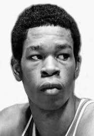 Stephanie Goodner's Instagram, Twitter & Facebook