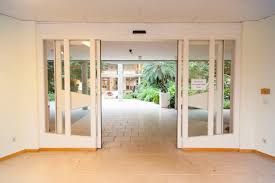 Blandt humanister høstede han stor anerkendelse for sit fund af hidtil ukendte komedier af den antikke romerske forfatter plautus. Was Uns Auszeichnet Nikolaus Cusanus Haus