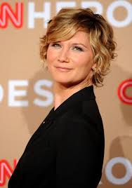 If you're looking for a new short hairstyle or would like to cut your long hair, have a look at these classy short hairstyles that will offer you inspiration in finding your perfect short hairdo. Jennifer Nettles Short Curls Short Curly Hairstyles For Women Short Wavy Hair Short Hair With Layers