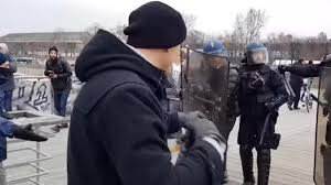 Je m'engage à une totale transparence dans les dépenses engagées : Gilets Jaunes Deja 116 000 Euros La Cagnotte En Ligne Du Boxeur Explose