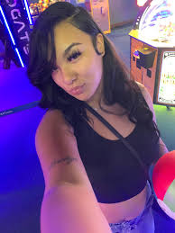 Where to find an 8x10 rug similar to the posted style without breaking the  bank?