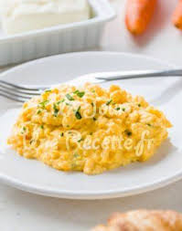 Hummm Oeufs Brouilles Une Recette Un Jour Une Recette Recette Recette Oeufs Brouilles Recette Oeuf Recette Plat Facile