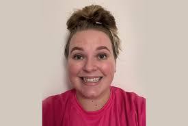 Eloise Lyons's Instagram, Twitter & Facebook