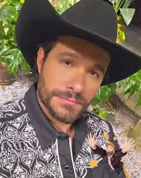 QUIEN LE CAE MAL COMO ACTRIZ Y COMO SER HUMANO A QUIEN LE GUSTARÍA DE  PIÑATA EN SUS VIDAS ARACELY ARAMBULA GEMA GAROA LIVIA BRITO VALENTINA  BUZZURRO