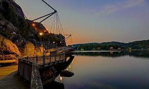 Uddevalla är omgivet av kala klippor, salt hav, fjäll och skog. Uddevalla Schweden Tourismus In Uddevalla Tripadvisor