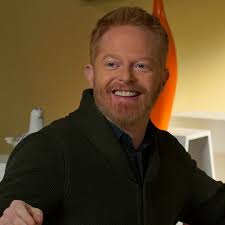 Jesse Tyler Ferguson Tributes 'Modern Family' French Bulldog After Sudden  Death